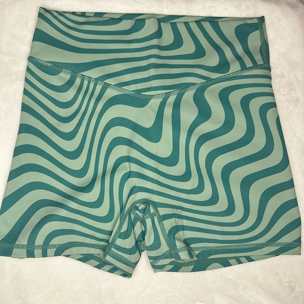 Vitality-The Storm Short (small)